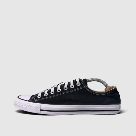 Converse Chuck Taylor All Star Black, buty sportowe męskie w bardzo dobrym stanie rozmiar 43, boczny profil, lewa strona