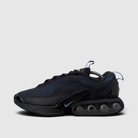 Nike Air Max DN University Blue, buty sportowe męskie w bardzo dobrym stanie rozmiar 44, boczny profil, lewa strona