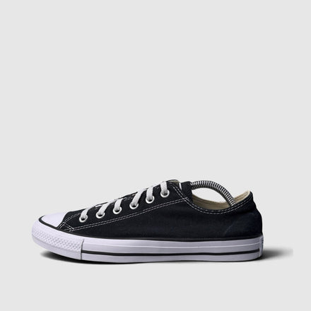 Converse Chuck Taylor All Star Black, buty sportowe męskie w bardzo dobrym stanie rozmiar 41, boczny profil, lewa strona