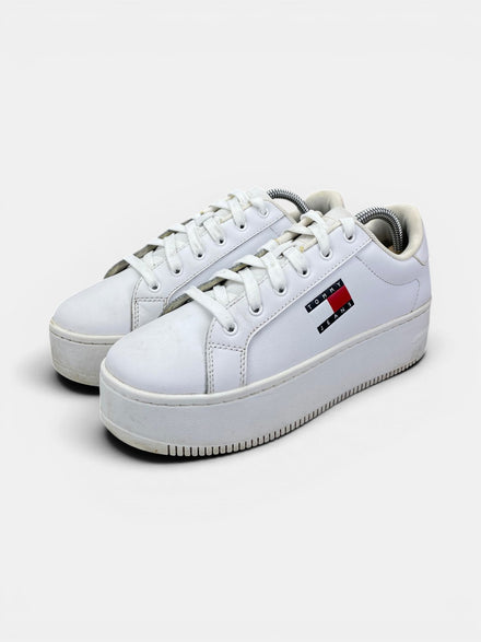 Tommy Hilfiger Platform Sneakers — buty sportowe damskie w bardzo dobrym stanie rozmiar 38, widok z boku