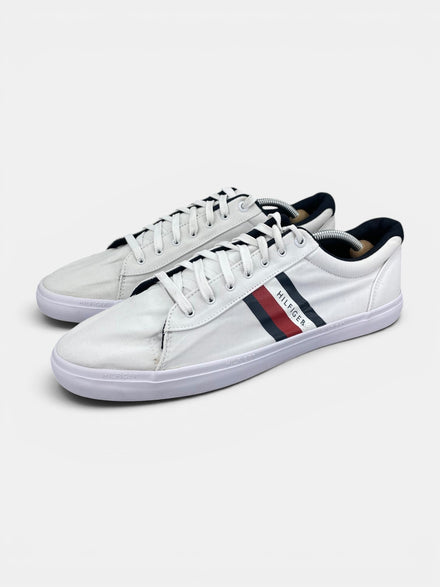 Tommy Hilfiger White Essential FM0FM03389 - buty sportowe, widok z boku