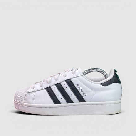 Adidas Superstar II Cloud White Black, buty sportowe damskie w bardzo dobrym stanie rozmiar 38, boczny profil, lewa strona