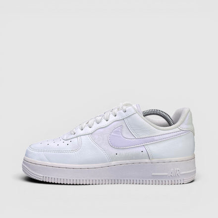 Nike Air Force 1 Low — buty sportowe damskie w bardzo dobrym stanie rozmiar 38.5, boczny profil, lewa strona