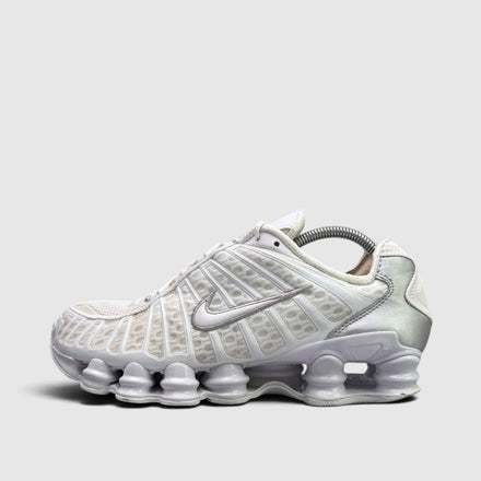 Nike Shox TL Metallic Silver, buty sportowe męskie w bardzo dobrym stanie rozmiar 42.5, boczny profil, lewa strona
