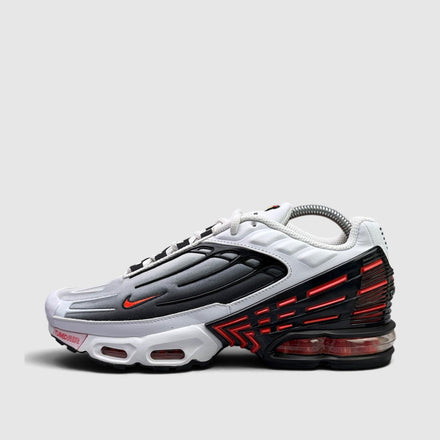 Nike Air Max Plus 3 Gunsmoke, buty sportowe męskie w bardzo dobrym stanie rozmiar 41, boczny profil, lewa strona