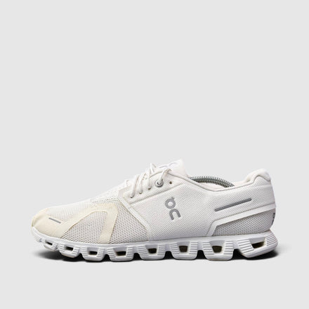 On Cloud 5 All White, buty sportowe męskie w bardzo dobrym stanie rozmiar 47, boczny profil, lewa strona