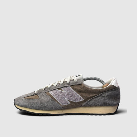 New Balance 471, buty sportowe męskie w bardzo dobrym stanie rozmiar 45.5, boczny profil, lewa strona