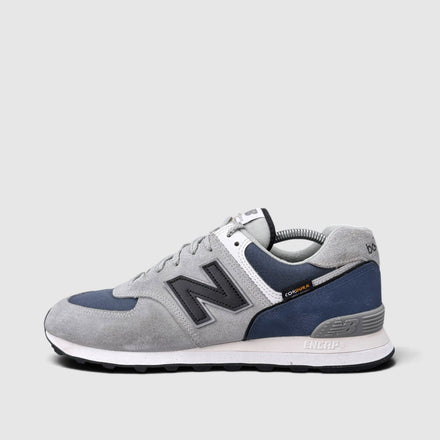 New Balance 574, buty sportowe męskie w bardzo dobrym stanie rozmiar 44.5, boczny profil, lewa strona