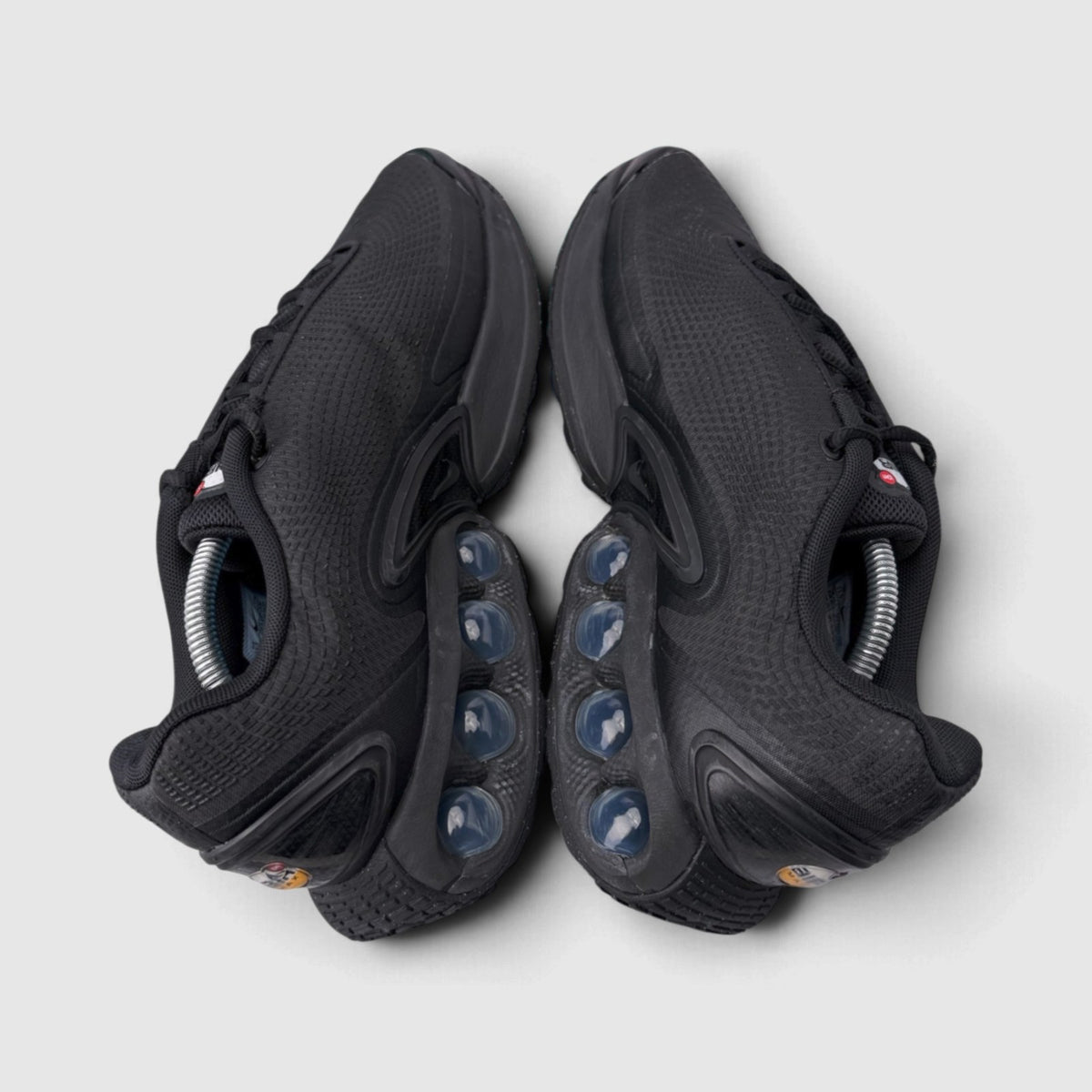Nike Air Max DN Black Metallic Grey, buty sportowe męskie w bardzo dobrym stanie rozmiar 45.5, widok z góry