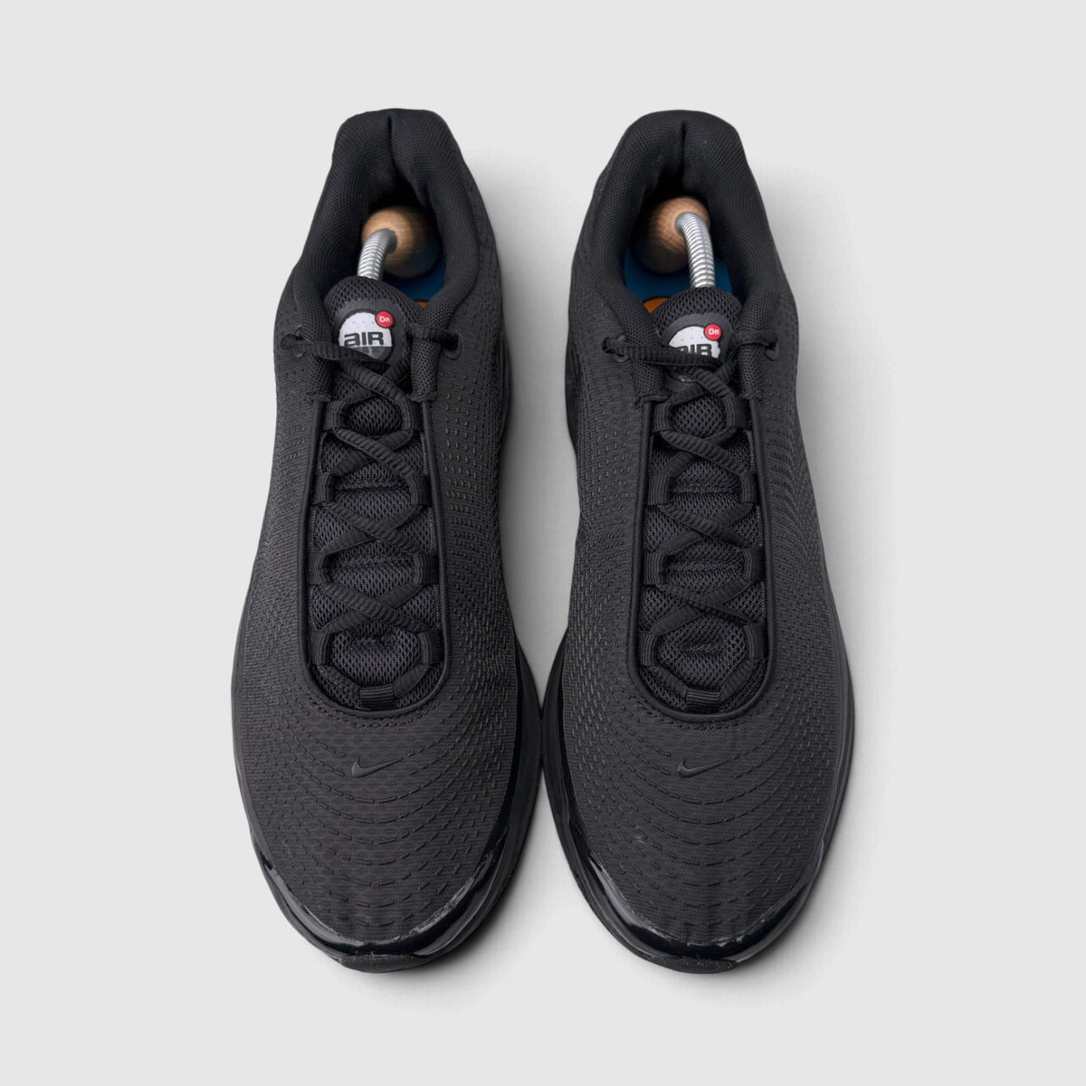 Nike Air Max DN Black Metallic Grey, buty sportowe męskie w bardzo dobrym stanie rozmiar 45.5, widok z góry