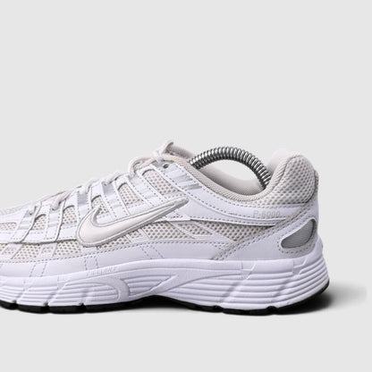 Nike P-6000, buty sportowe damskie w bardzo dobrym stanie rozmiar 38, boczny profil, lewa strona
