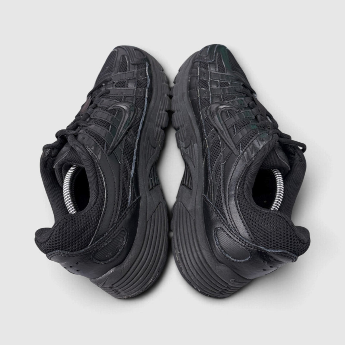 Nike P-6000 Black, buty sportowe męskie w bardzo dobrym stanie rozmiar 42, widok z góry