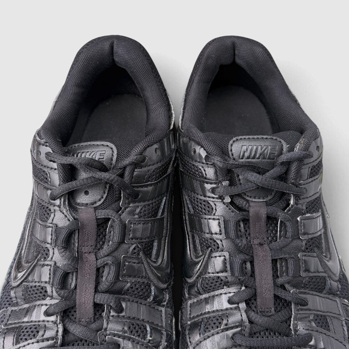 Nike P-6000 Black, buty sportowe męskie w bardzo dobrym stanie rozmiar 42, widok z góry