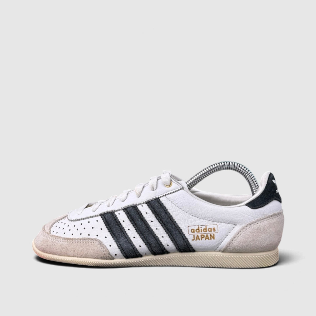 Adidas Japan, buty sportowe damskie w bardzo dobrym stanie rozmiar 37 1/3, boczny profil, lewa strona
