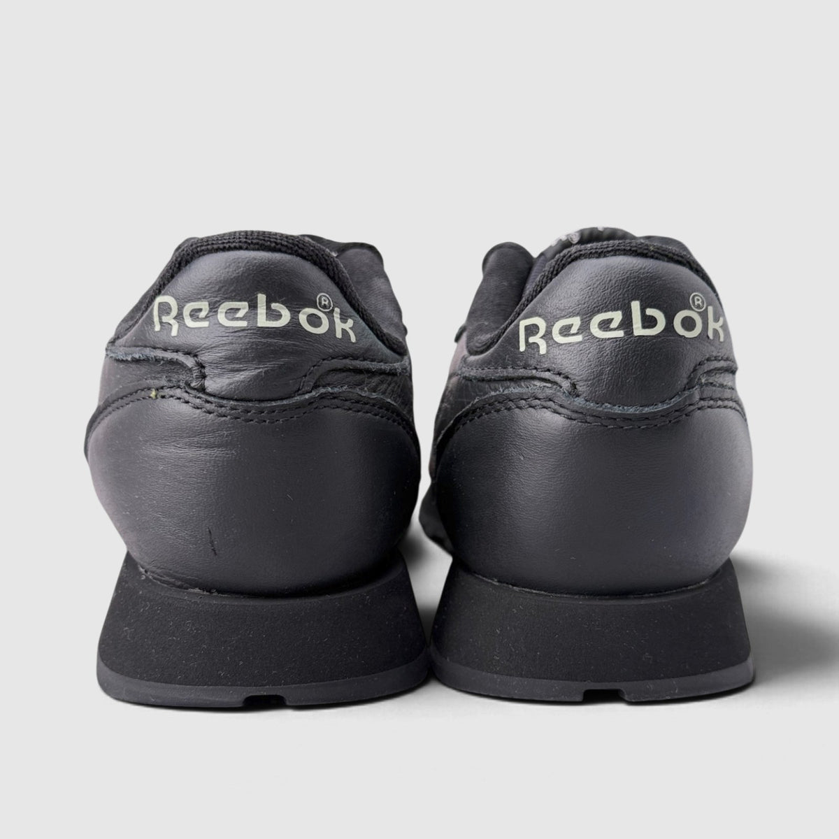 Reebok Glide, buty sportowe damskie w bardzo dobrym stanie rozmiar 40, widok z tyłu
