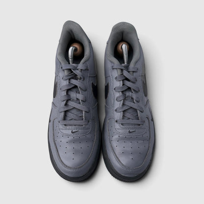 Nike Air Force 1 Low, buty sportowe damskie w bardzo dobrym stanie rozmiar 40, widok z góry