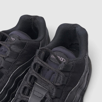 Nike Air Max 95 Essential Triple Black, buty sportowe męskie w bardzo dobrym stanie rozmiar 42.5, detal