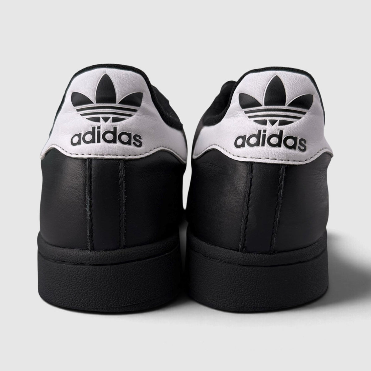 Adidas Superstar II Black White, buty sportowe damskie w bardzo dobrym stanie rozmiar 40, widok z tyłu