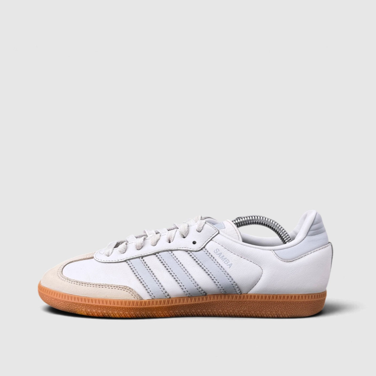 Adidas Samba OG W, buty sportowe damskie w bardzo dobrym stanie rozmiar 40, boczny profil, lewa strona