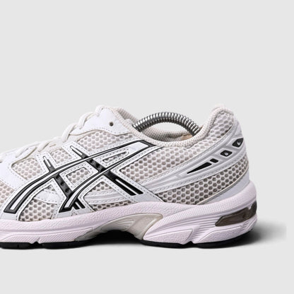 Asics GEL-1130, buty sportowe damskie w dobrym stanie rozmiar 39.5, boczny profil, lewa strona
