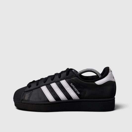 Adidas Superstar II Black White, buty sportowe damskie w bardzo dobrym stanie rozmiar 38, boczny profil, lewa strona