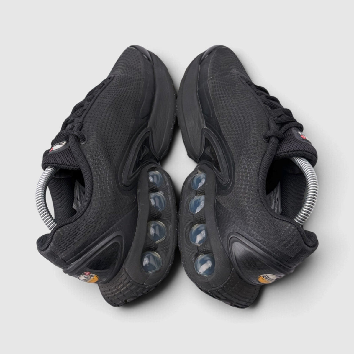 Nike Air Max DN Black Metallic Grey, buty sportowe męskie w bardzo dobrym stanie rozmiar 42, widok z góry