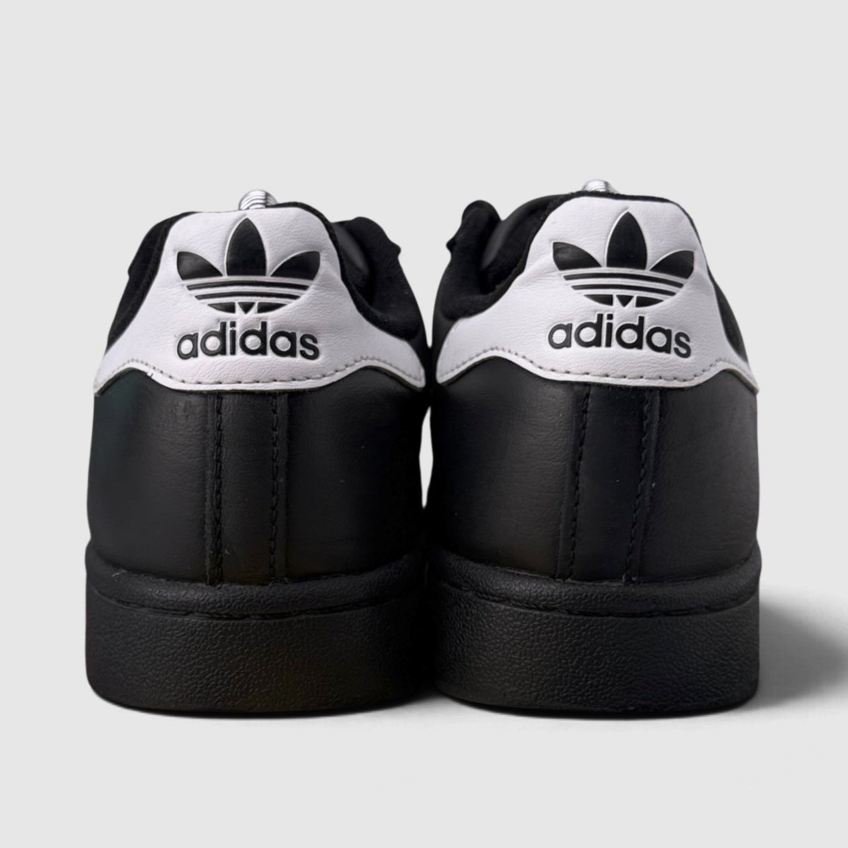 Adidas Superstar II Black White, buty sportowe damskie w bardzo dobrym stanie rozmiar 37 1/3, widok z tyłu