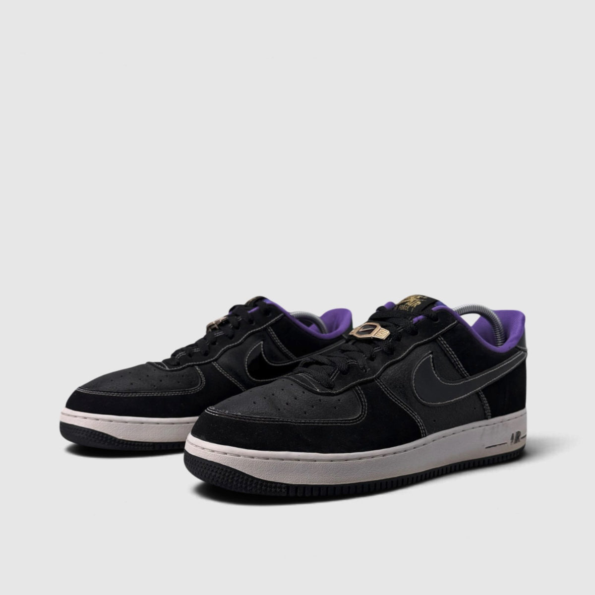 Nike Air Force 1 Low World Champ - Lakers, buty sportowe męskie w bardzo dobrym stanie rozmiar 45.5, para butów