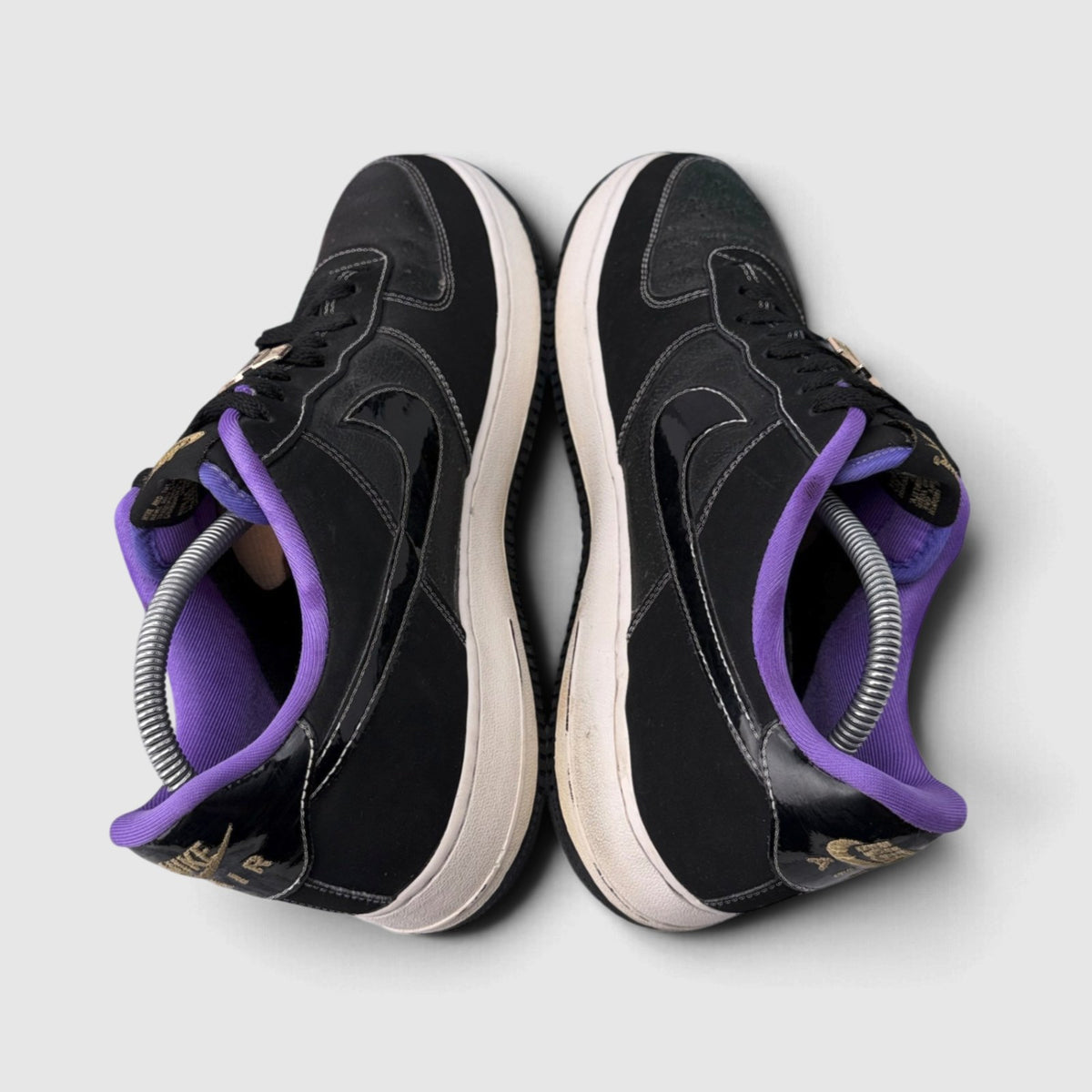 Nike Air Force 1 Low World Champ - Lakers, buty sportowe męskie w bardzo dobrym stanie rozmiar 45.5, widok z góry