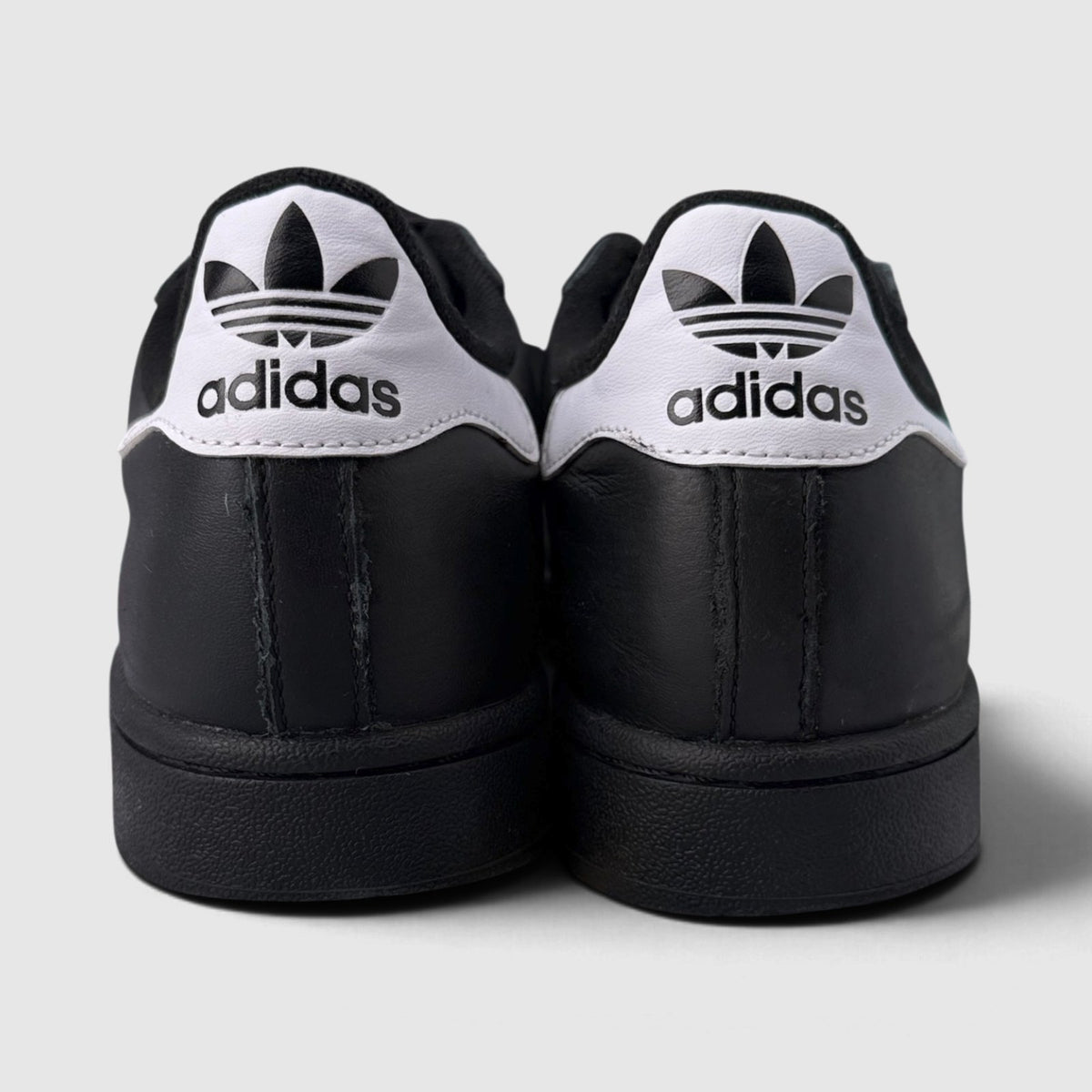 Adidas Superstar II Black White, buty sportowe męskie w bardzo dobrym stanie rozmiar 42, widok z tyłu