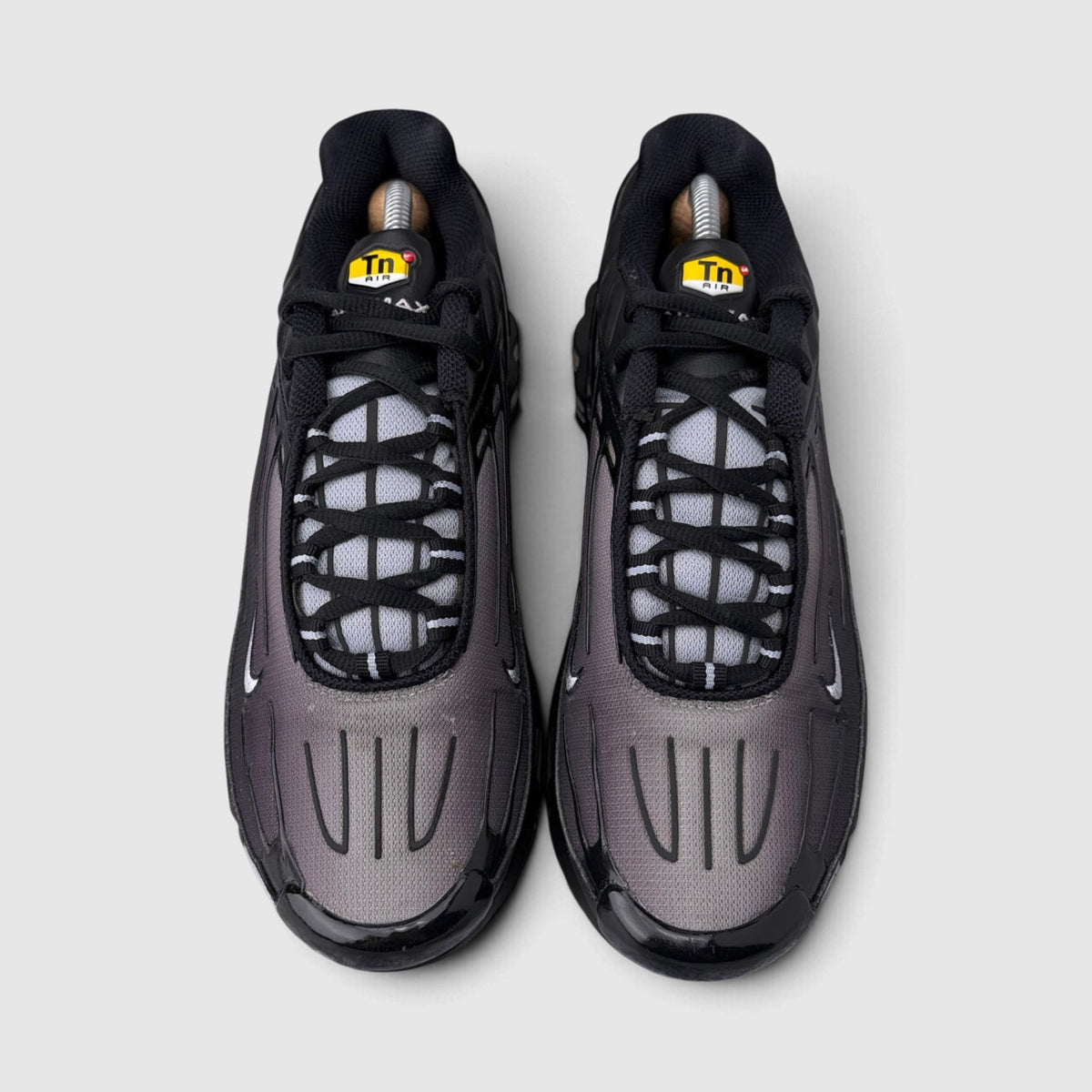 Nike Air Max Plus III Wolf Grey, buty sportowe męskie w bardzo dobrym stanie rozmiar 42.5, widok z góry