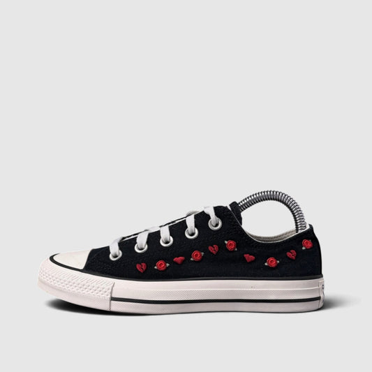 Converse Chuck Taylor All Star Love Me, Love Me Not, buty sportowe damskie w bardzo dobrym stanie rozmiar 36.5, boczny profil, lewa strona