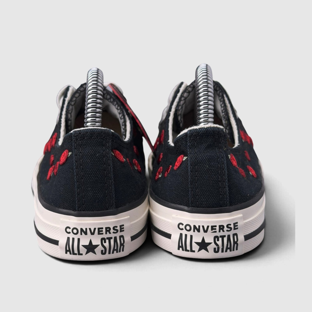 Converse Chuck Taylor All Star Love Me, Love Me Not, buty sportowe damskie w bardzo dobrym stanie rozmiar 36.5, widok z tyłu