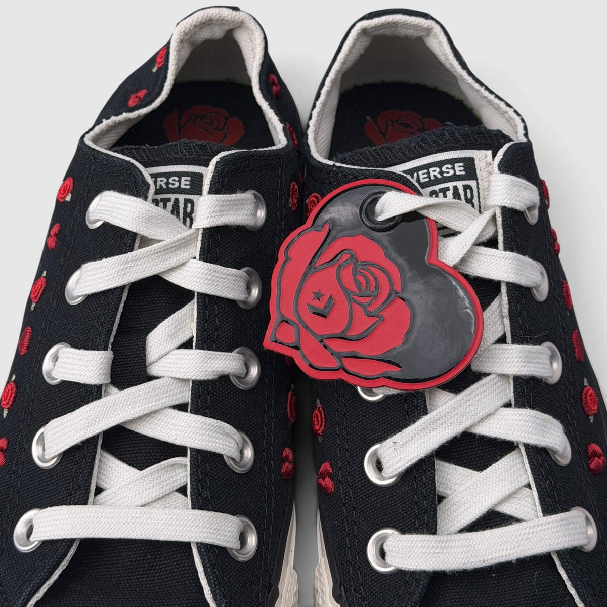 Converse Chuck Taylor All Star Love Me, Love Me Not, buty sportowe damskie w bardzo dobrym stanie rozmiar 36.5, detal