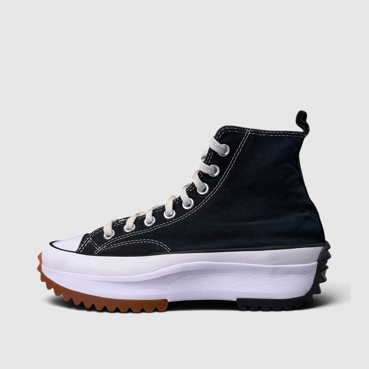 Converse Run Star Hike Platform Black, buty sportowe damskie w bardzo dobrym stanie rozmiar 39, boczny profil, lewa strona