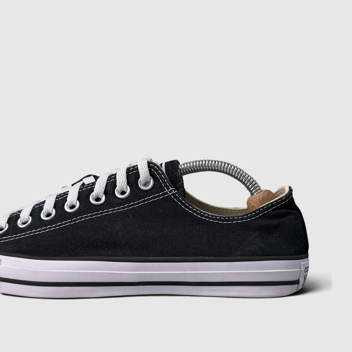 Converse Chuck Taylor All Star Black, buty sportowe męskie w bardzo dobrym stanie rozmiar 43, boczny profil, prawa strona