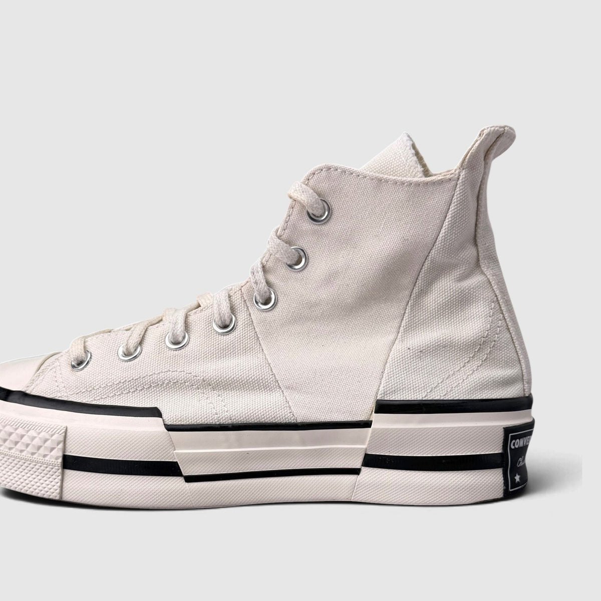 Converse Chuck 70 Plus, buty sportowe damskie w bardzo dobrym stanie rozmiar 39.5, boczny profil, lewa strona
