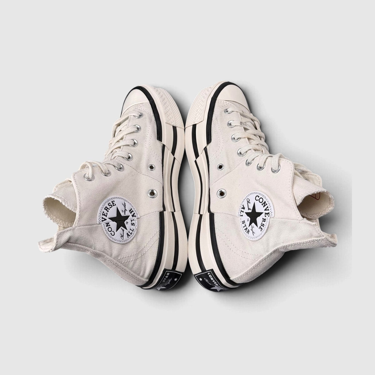 Converse Chuck 70 Plus, buty sportowe damskie w bardzo dobrym stanie rozmiar 39.5, widok z góry