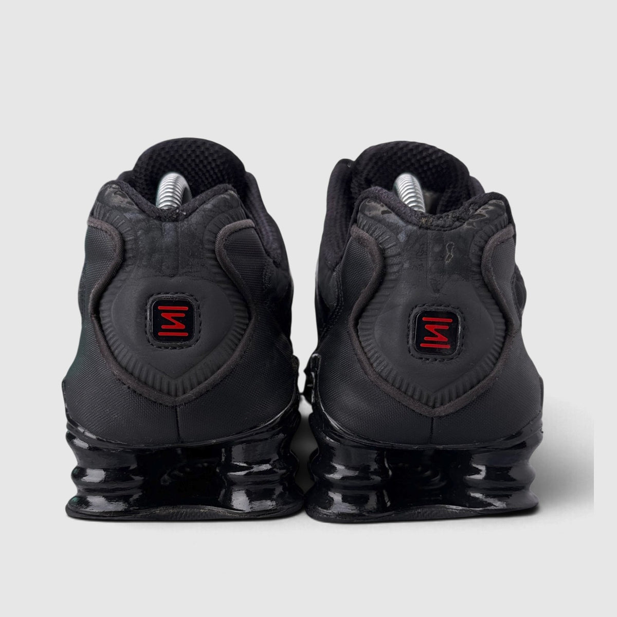 Nike Shox TL Metallic Hematite, buty sportowe męskie w bardzo dobrym stanie rozmiar 42.5, widok z tyłu