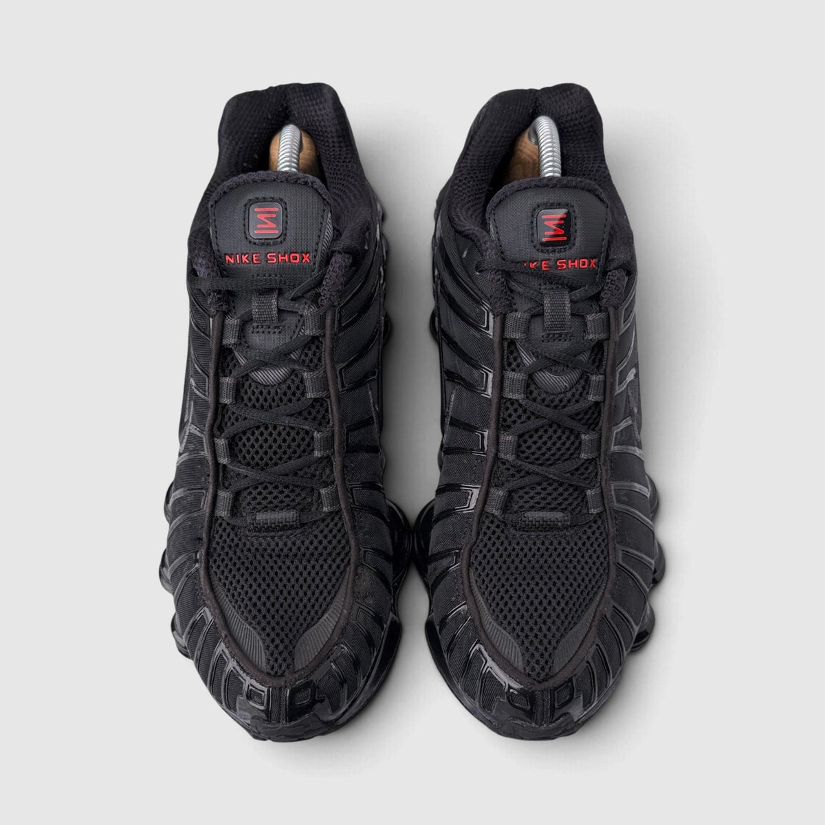 Nike Shox TL Metallic Hematite, buty sportowe męskie w bardzo dobrym stanie rozmiar 42.5, widok z przodu