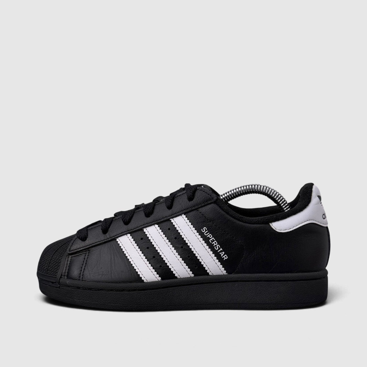 Adidas Superstar II Black White, buty sportowe damskie w bardzo dobrym stanie rozmiar 38, boczny profil, lewa strona