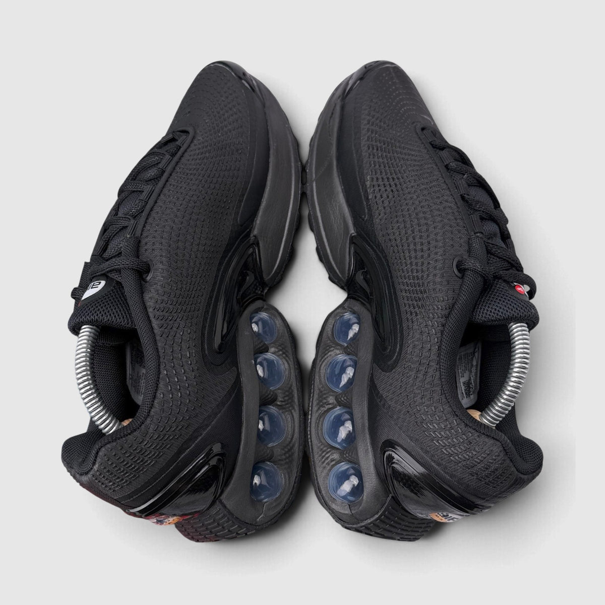 Nike Air Max DN Black Metallic Grey, buty sportowe męskie w bardzo dobrym stanie rozmiar 43, widok z góry