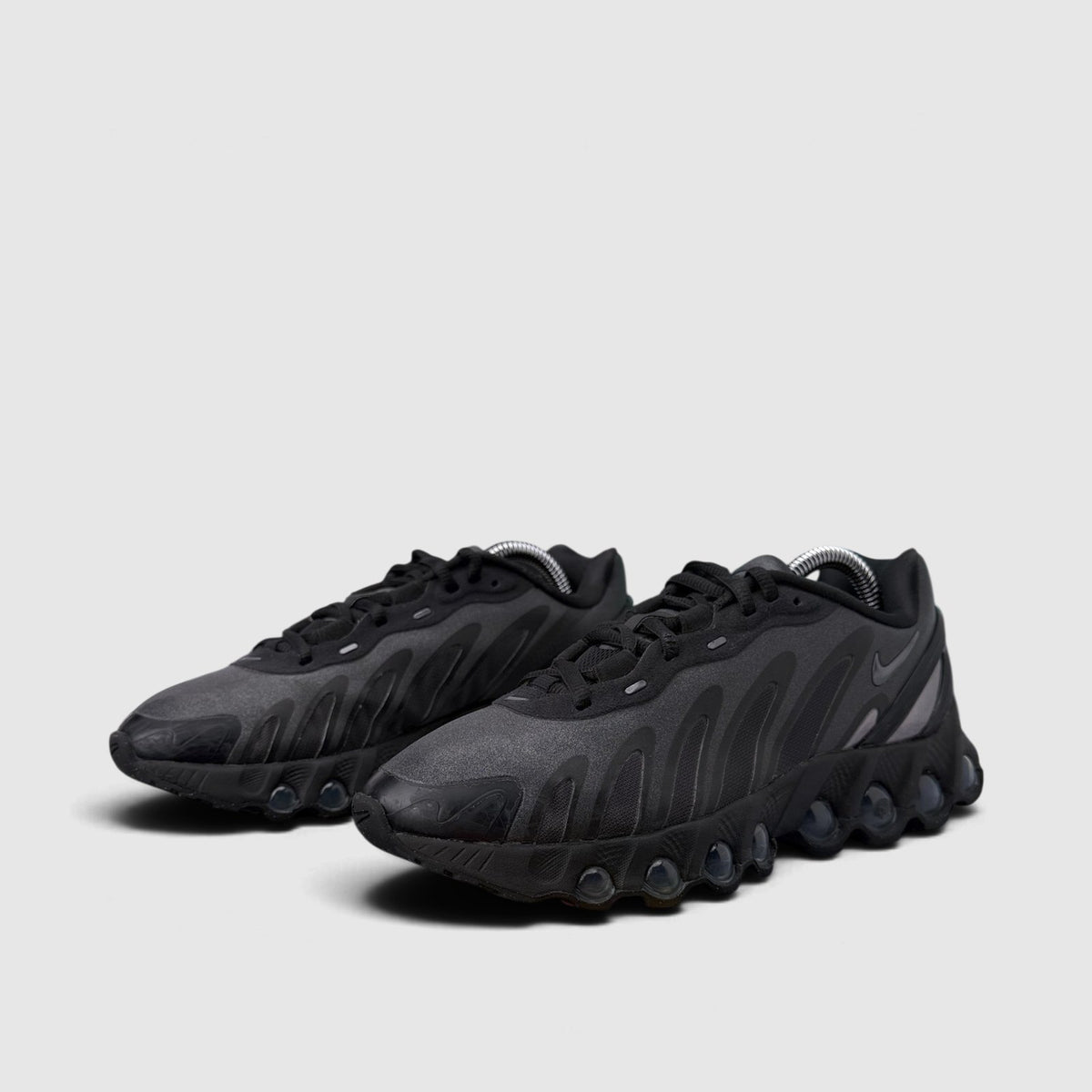 Nike Air Max DN8, buty sportowe damskie w bardzo dobrym stanie rozmiar 37.5, para butów
