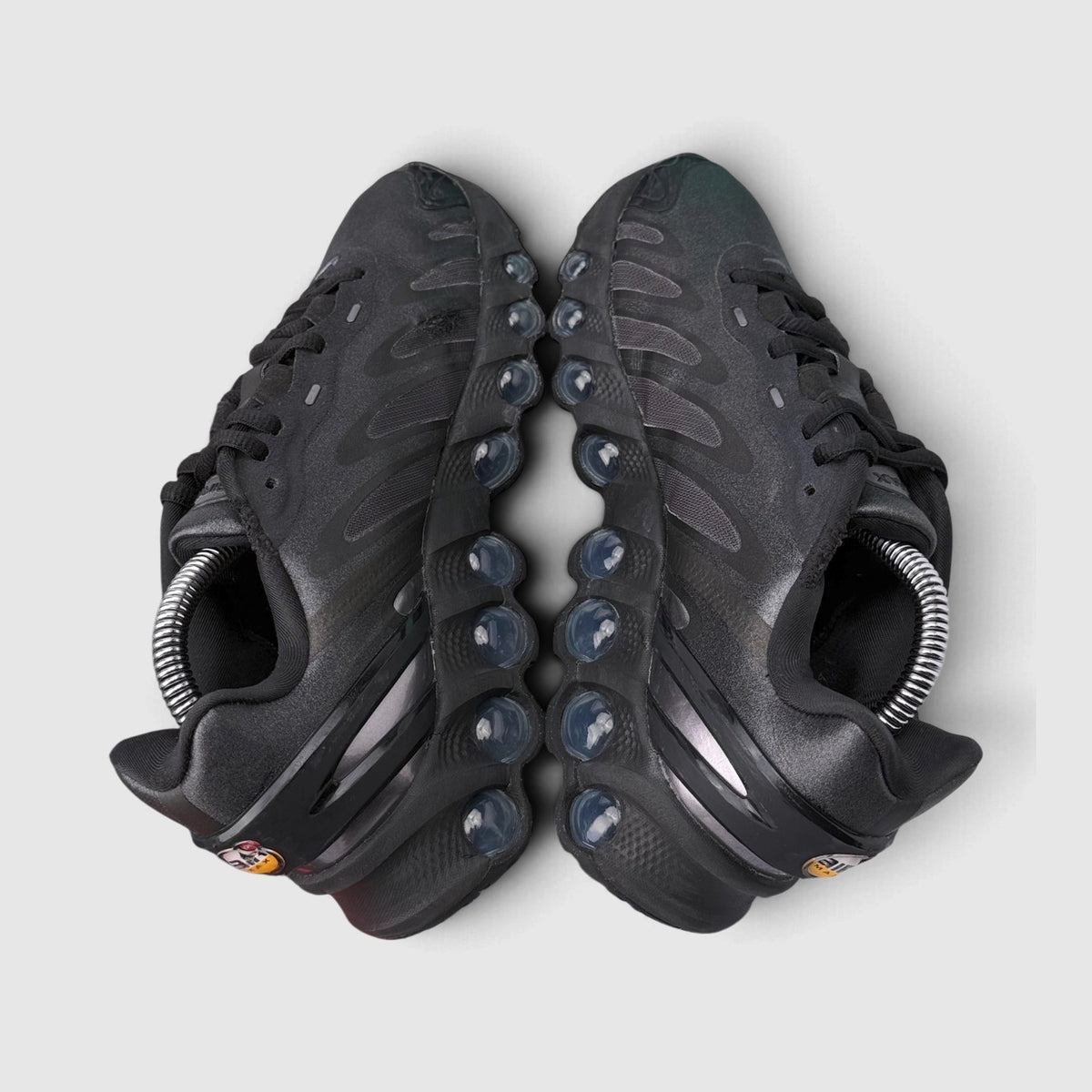 Nike Air Max DN8, buty sportowe damskie w bardzo dobrym stanie rozmiar 37.5, para butów