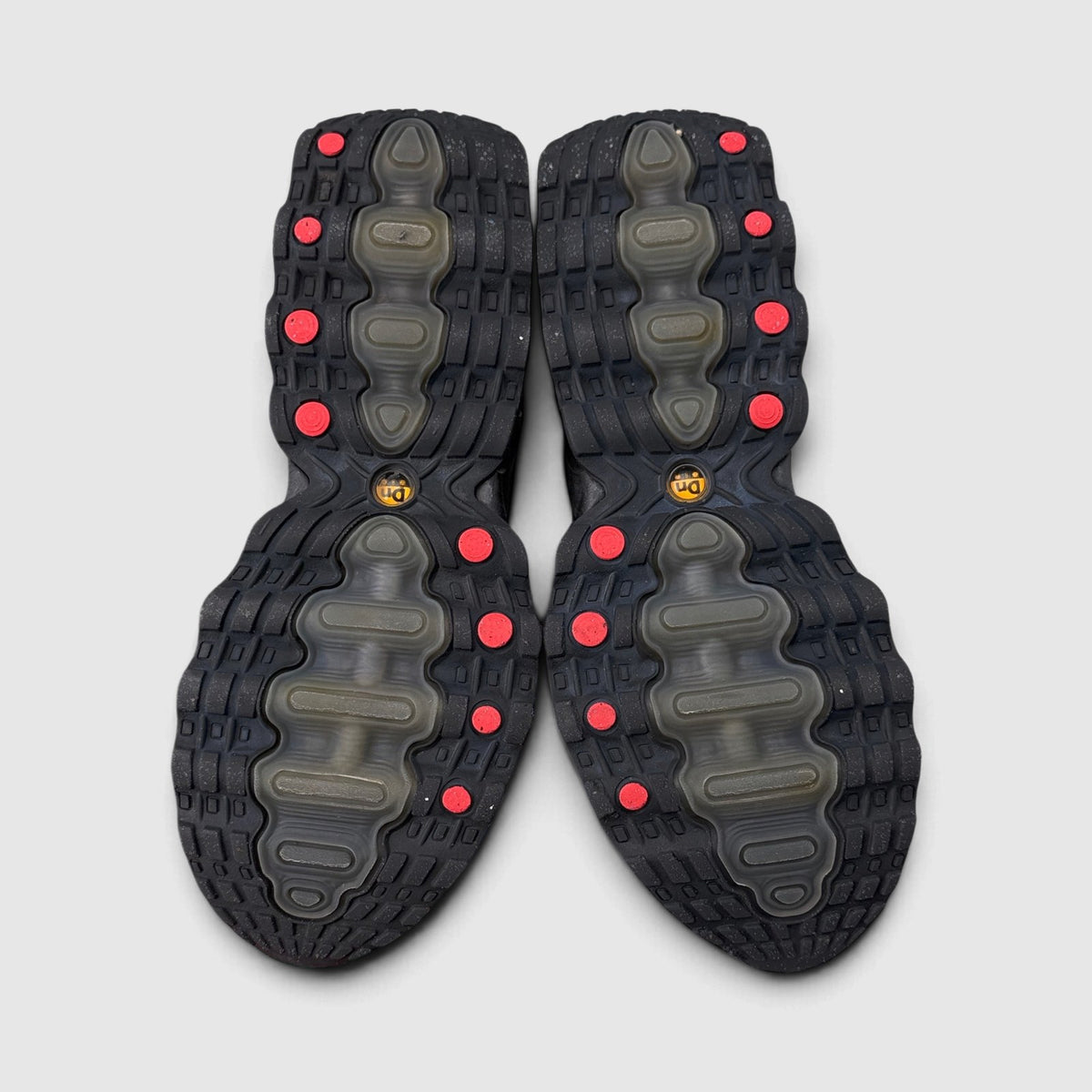 Nike Air Max DN8, buty sportowe damskie w bardzo dobrym stanie rozmiar 37.5, podeszwa