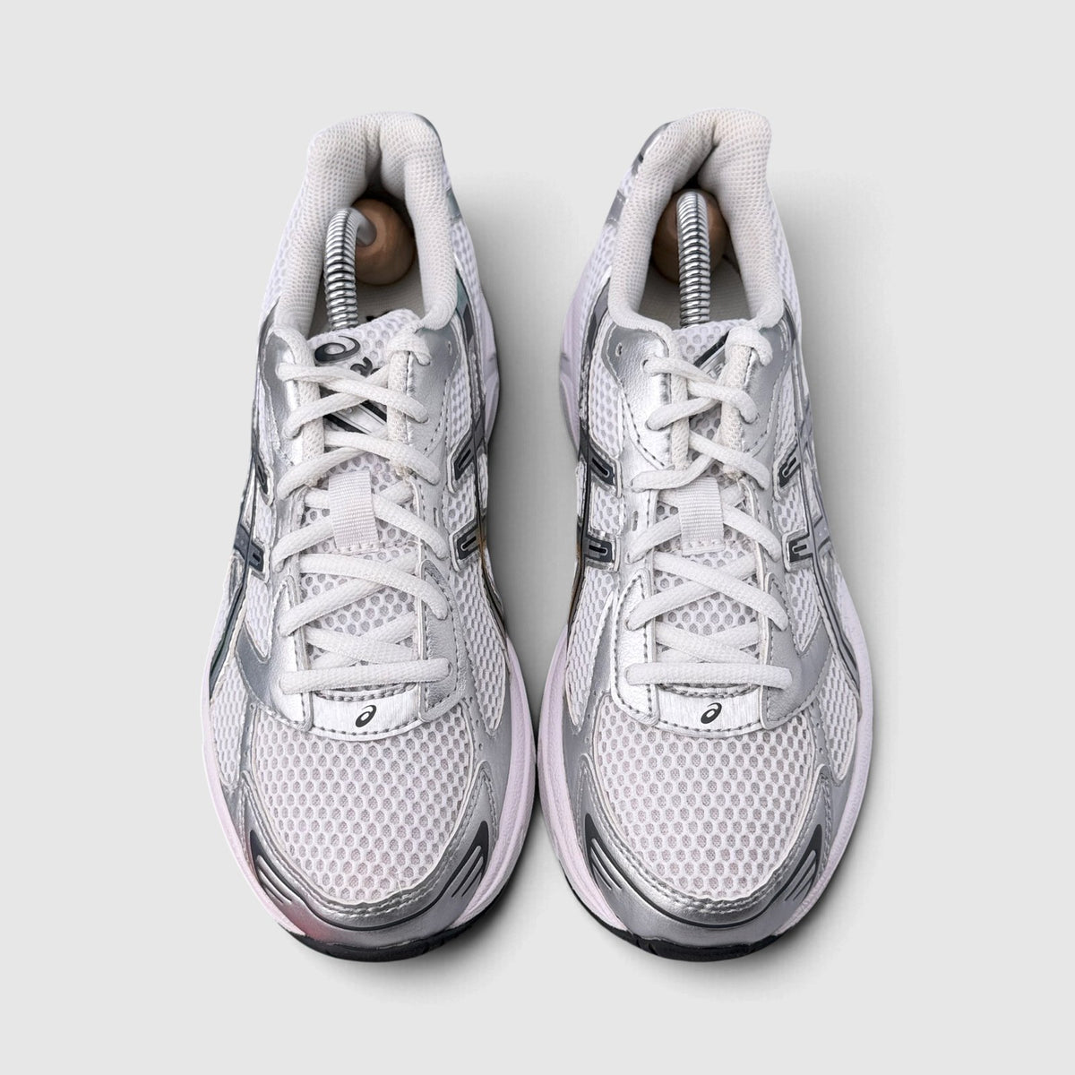 Asics GEL-1130, buty sportowe damskie w bardzo dobrym stanie rozmiar 39.5, widok z przodu