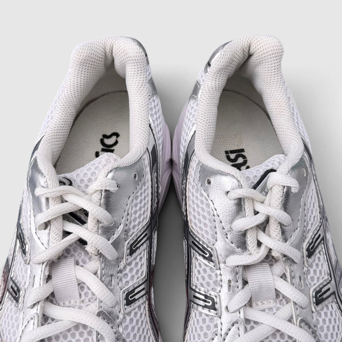 Asics GEL-1130, buty sportowe damskie w bardzo dobrym stanie rozmiar 39.5, widok z góry