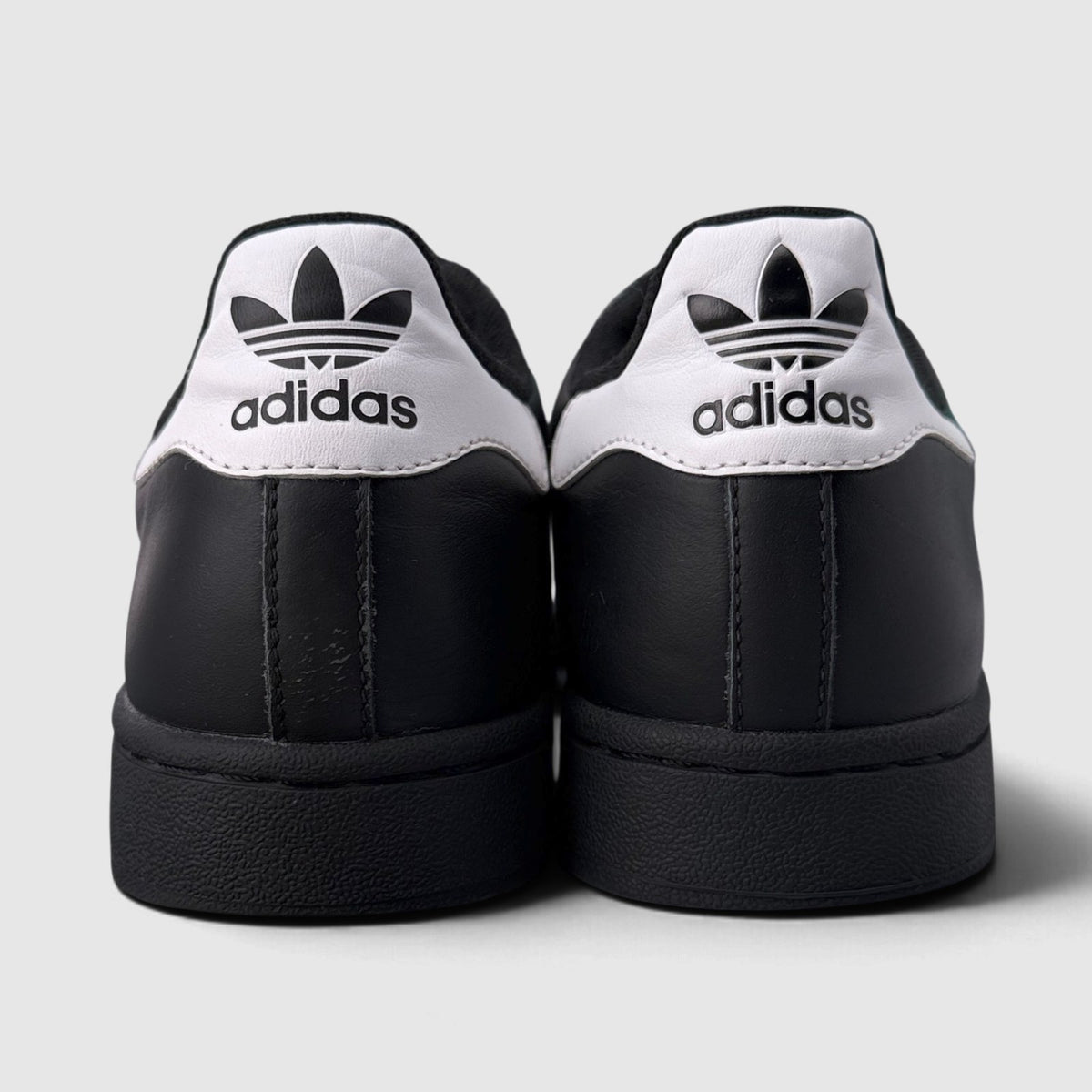 Adidas Superstar II Black White, buty sportowe damskie w bardzo dobrym stanie rozmiar 39 1/3, widok z tyłu