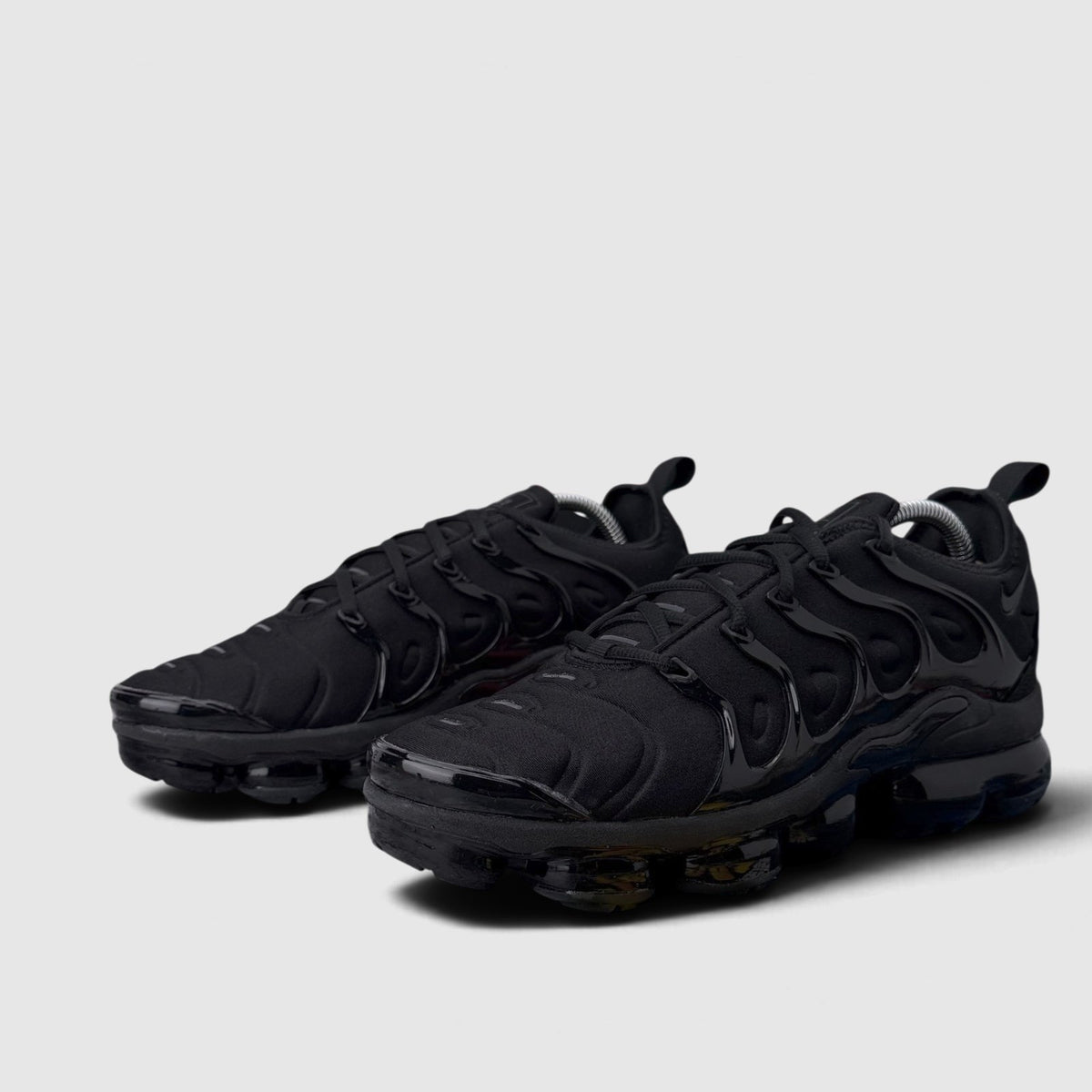 Nike Air VaporMax Plus Triple Black, buty sportowe męskie w bardzo dobrym stanie rozmiar 43, para butów