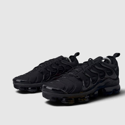 Nike Air VaporMax Plus Triple Black, buty sportowe męskie w bardzo dobrym stanie rozmiar 43, para butów